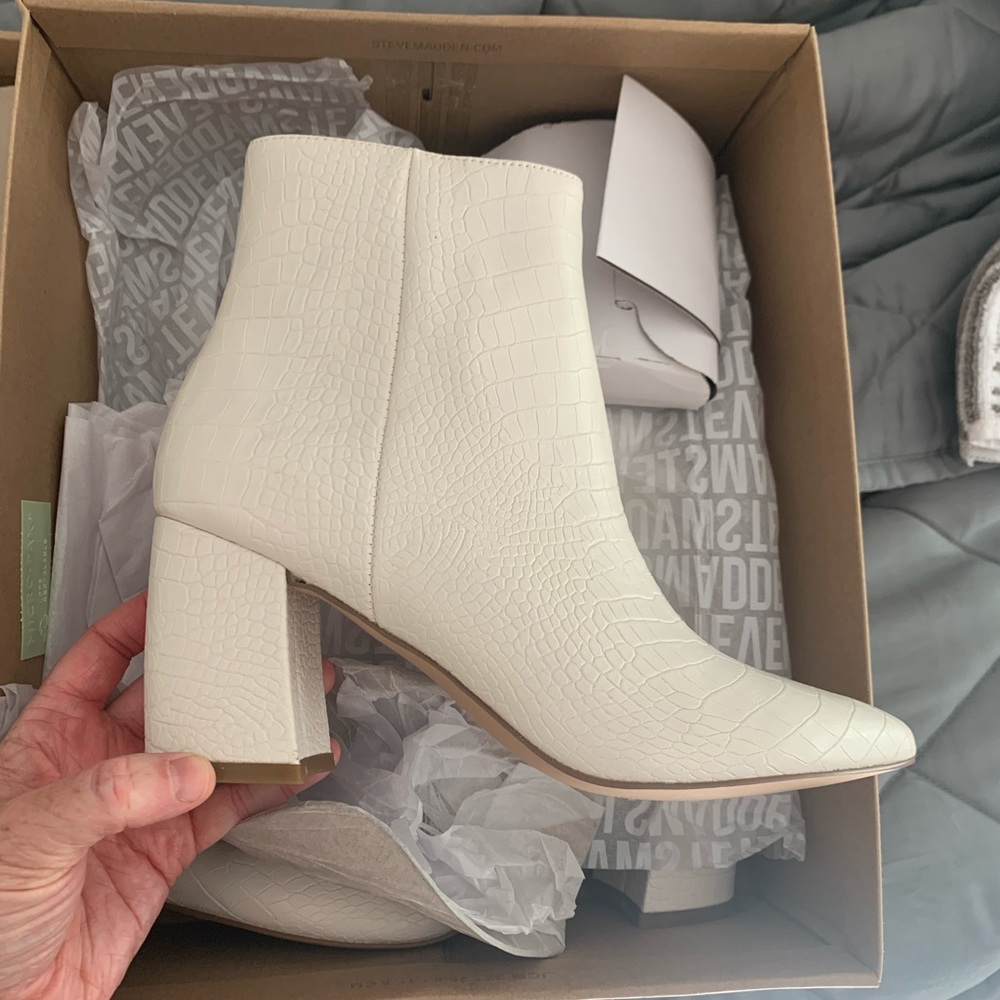 NWT White croc boots